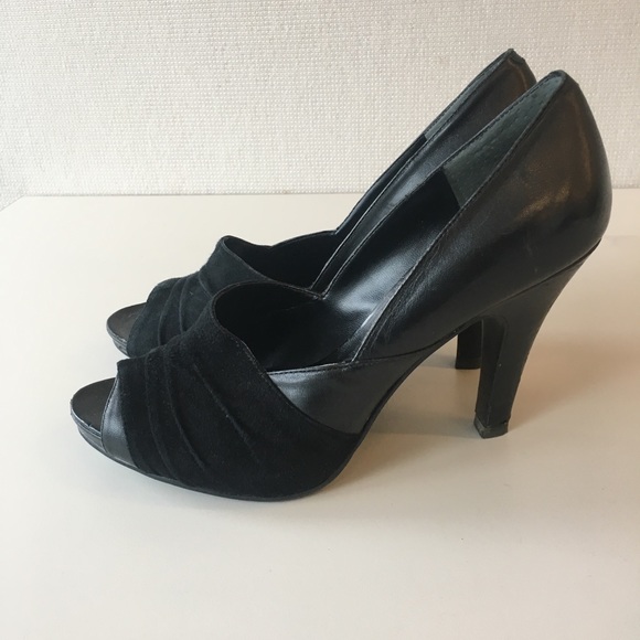 Nine West Women's Thinkableo Peep-Toe Pumps Black - Picture 2 of 5